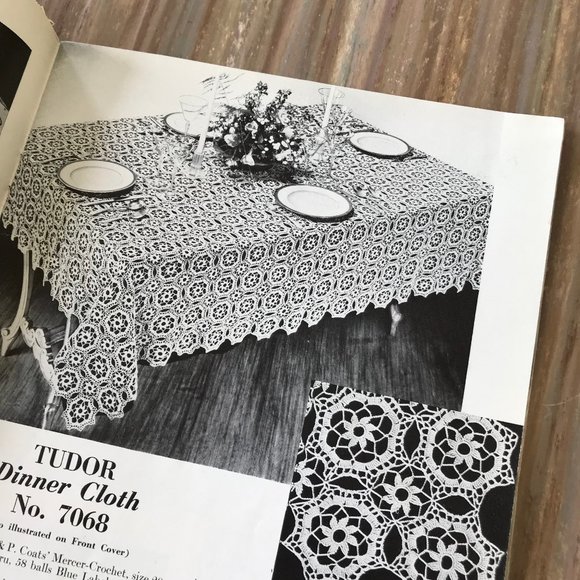 Doilies Luncheon Sets Table Runners Vintage 1940 Crochet Pattern Book 147 - Picture 2 of 4